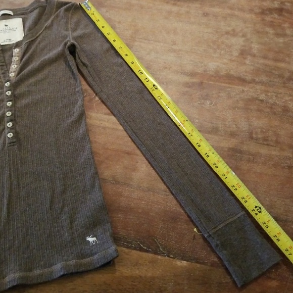 Trendy Abercrombie distressed shirt XL - Picture 4 of 7